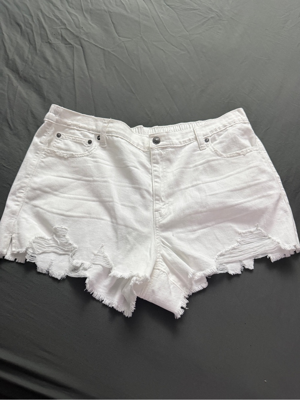 NWT Aerie White Distressed Women’s Denim Shorts